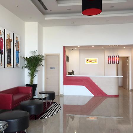 Red Fox By Lemon Tree Hotels, Sector 60, Gurugram Gurgaon Buitenkant foto
