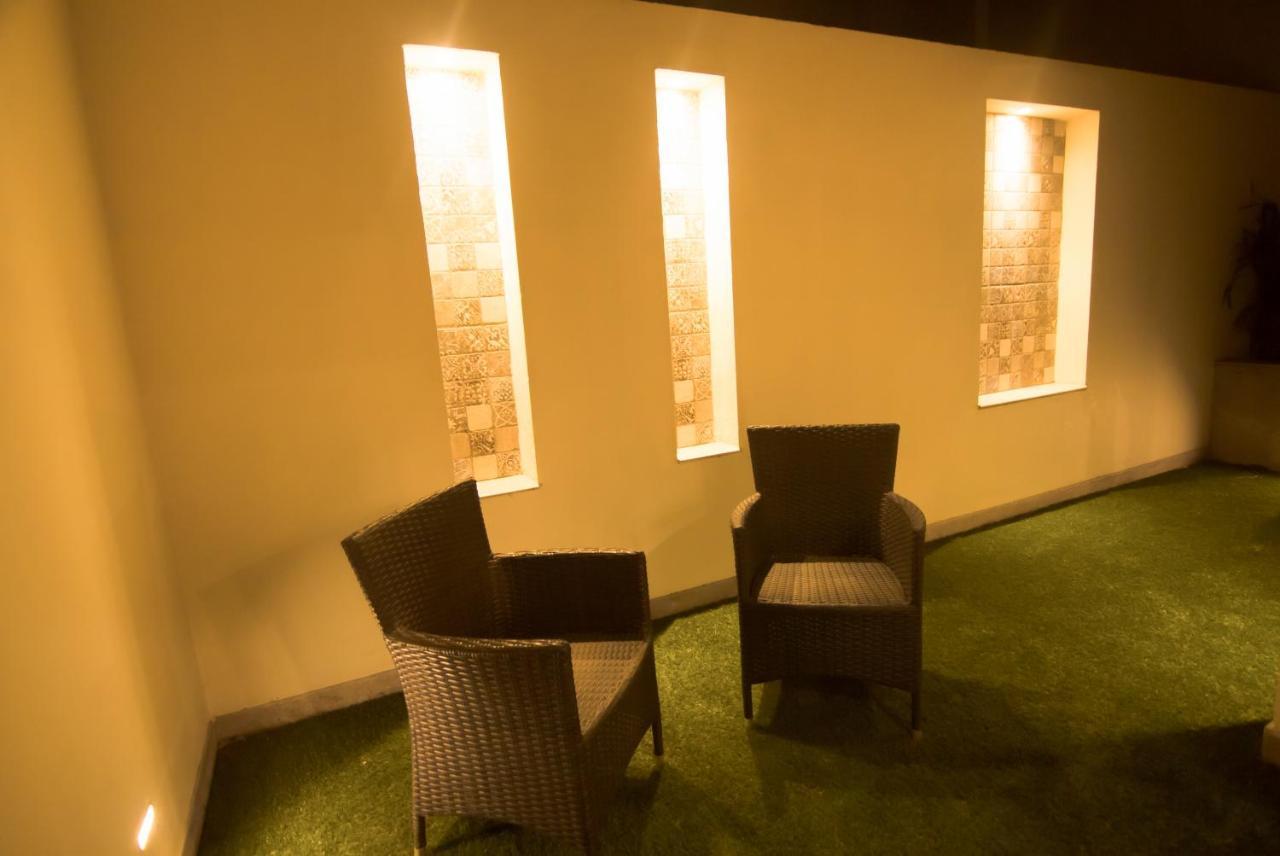 Red Fox By Lemon Tree Hotels, Sector 60, Gurugram Gurgaon Buitenkant foto